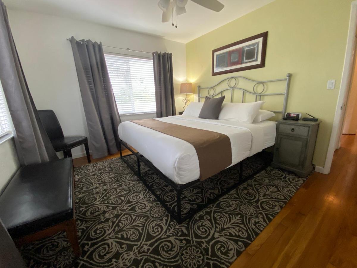 The Cabanas Guesthouse & Spa - Gay Resort Catering To Gay Men Oakland Park Exterior foto